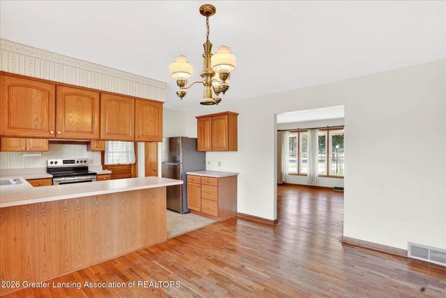 6102 Bradford Lane, Lansing, MI 48917