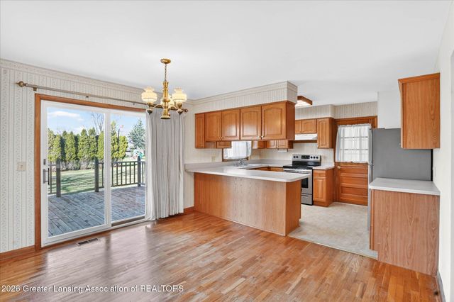 6102 Bradford Lane, Lansing, MI 48917