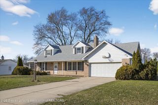 6102 Bradford Lane, Lansing, MI 48917