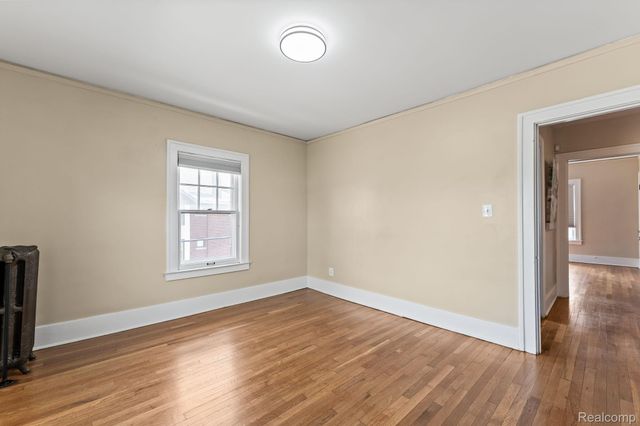5302 BURNS Street, Detroit, MI 48213