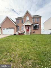 10 KARENDALE COURT, Baltimore, MD 21244