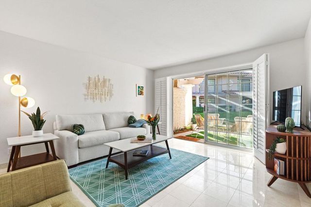 505 S Farrell Drive H47, Palm Springs, CA 92264