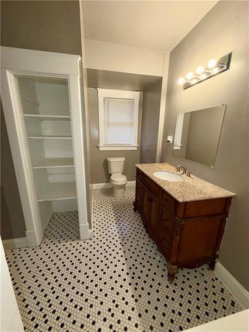 1116 Askew Avenue, Kansas City, MO 64127