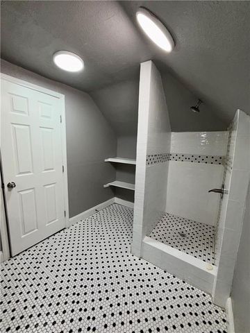 1116 Askew Avenue, Kansas City, MO 64127