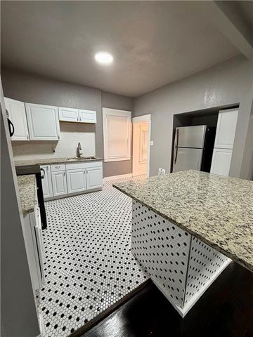 1116 Askew Avenue, Kansas City, MO 64127