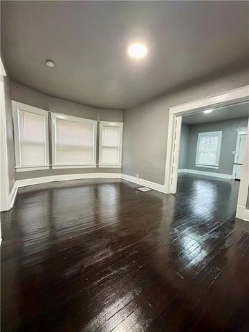 1116 Askew Avenue, Kansas City, MO 64127