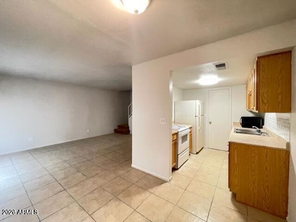 Image 2 of property listing at 4714 E PUEBLO Avenue, Phoenix, AZ 85040