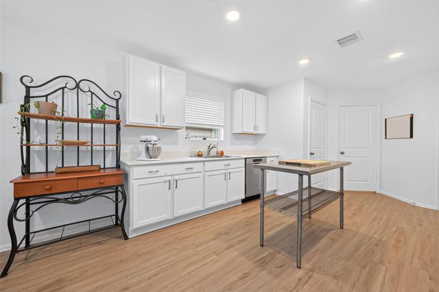 1511 Las Cuevas Drive, Conroe, TX 77301