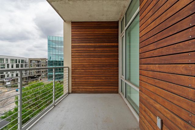 210 Lee Barton DR 517, Austin, TX 78704