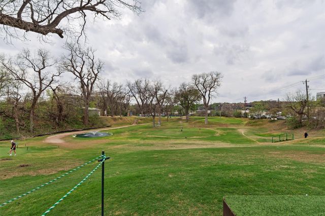 210 Lee Barton DR 517, Austin, TX 78704