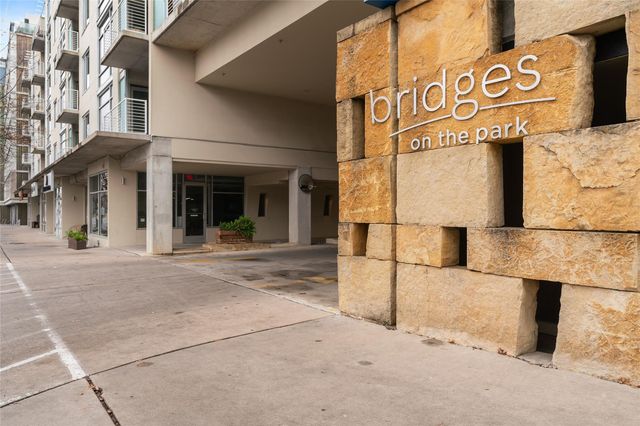 210 Lee Barton DR 517, Austin, TX 78704