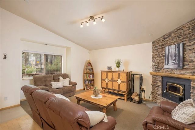864 Jaybird, Big Bear Lake, CA 92315