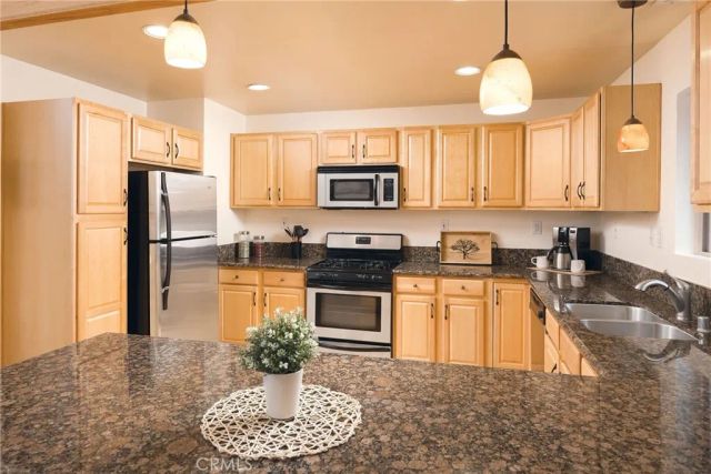 864 Jaybird, Big Bear Lake, CA 92315