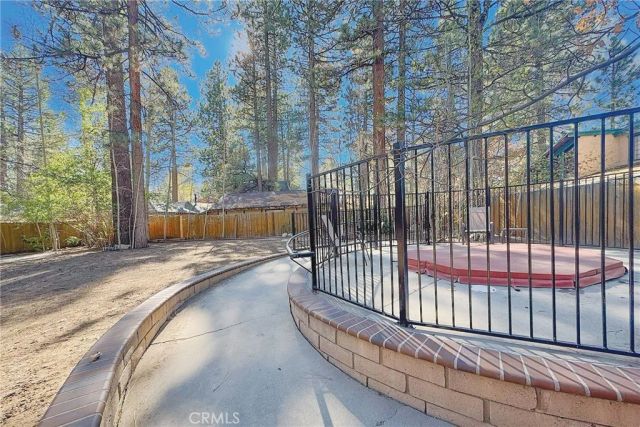 864 Jaybird, Big Bear Lake, CA 92315