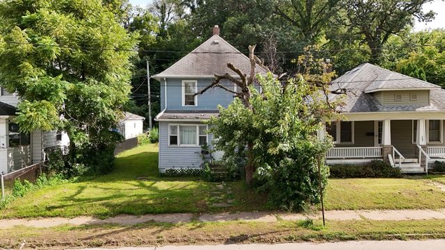 310 17TH Avenue, East Moline, IL 61244