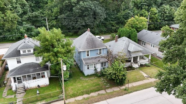 310 17TH Avenue, East Moline, IL 61244
