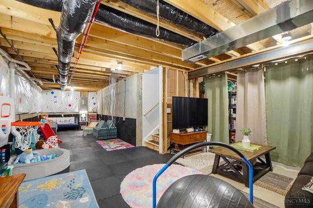 5925 Millbrook Drive, Middletown, OH 45042