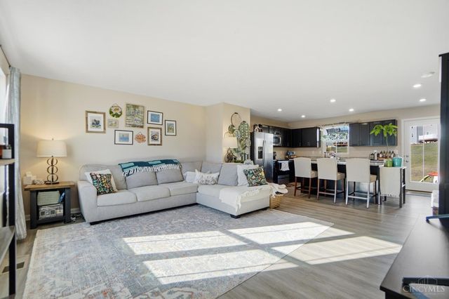 5925 Millbrook Drive, Middletown, OH 45042