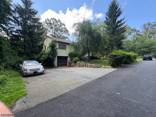 30 Terrence Ave, Jefferson Twp., NJ 07849