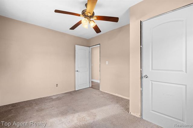 22228 Bon Heur Street, Saint Clair Shores, MI 48081