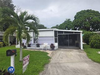 2321 SW 87th Terrace, Davie, FL 33324