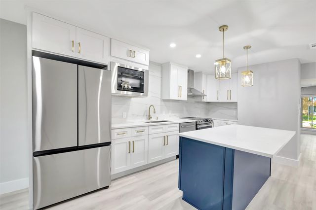 6018 E University Boulevard 102, Dallas, TX 75206