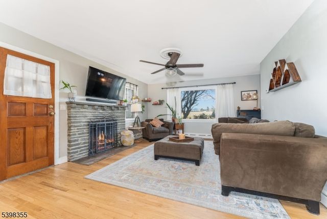 158 Featherbed Lane, Raritan Twp., NJ 08822