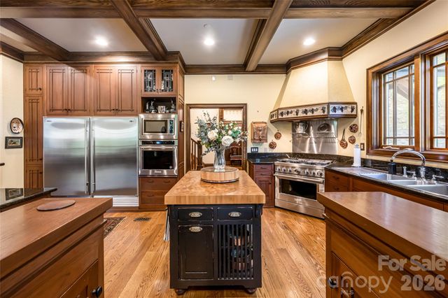 14 Walnut Drive, Mills River, NC 28759