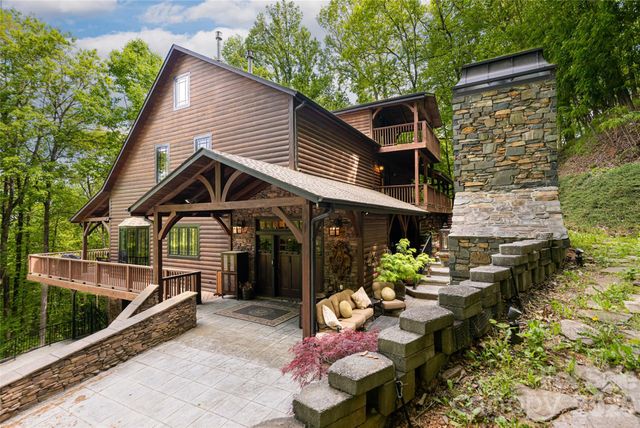 14 Walnut Drive, Mills River, NC 28759