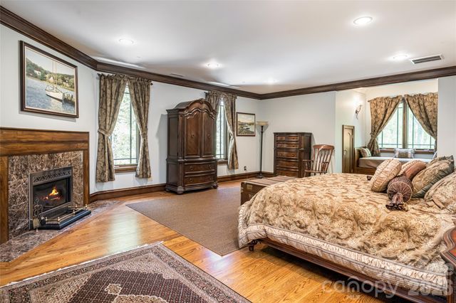 14 Walnut Drive, Mills River, NC 28759