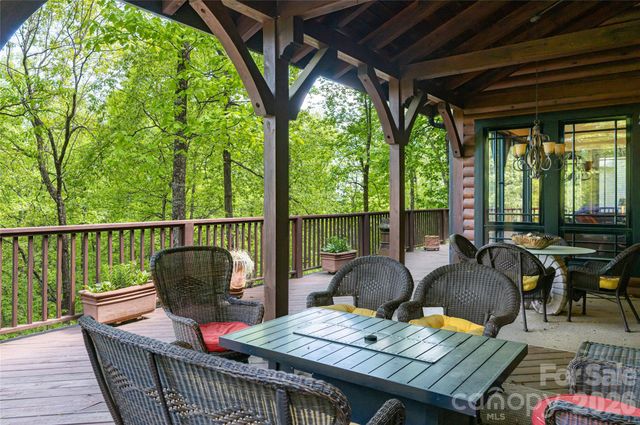 14 Walnut Drive, Mills River, NC 28759