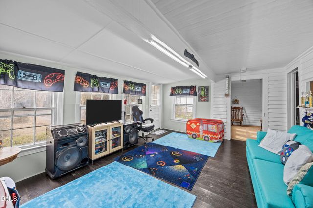 3593 E Wilson Street, Farmville, NC 27828