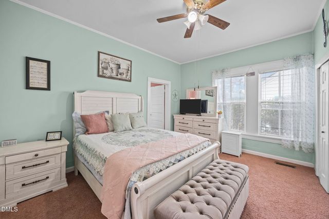 3593 E Wilson Street, Farmville, NC 27828