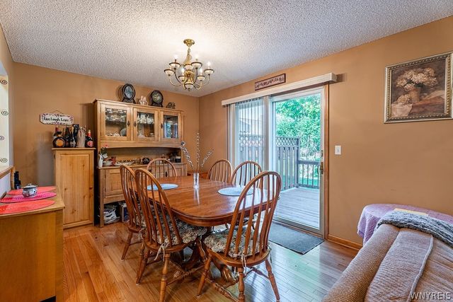 12 Pineview Court, West Seneca, NY 14224