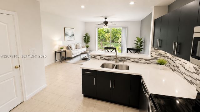 3092 SW 129th Ter 102, Miramar, FL 33027