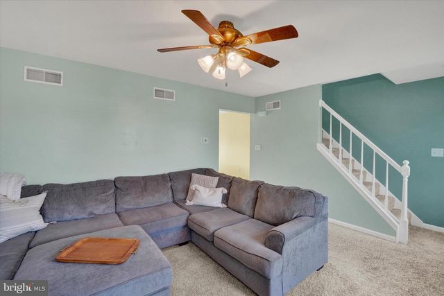 765 ROBIN HILL CIR, York, PA 17404