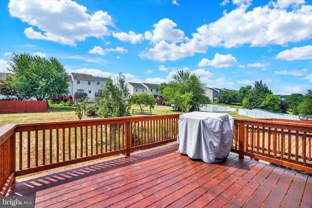 765 ROBIN HILL CIR, York, PA 17404