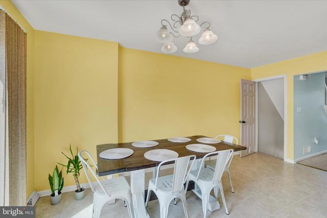 765 ROBIN HILL CIR, York, PA 17404