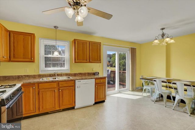 765 ROBIN HILL CIR, York, PA 17404