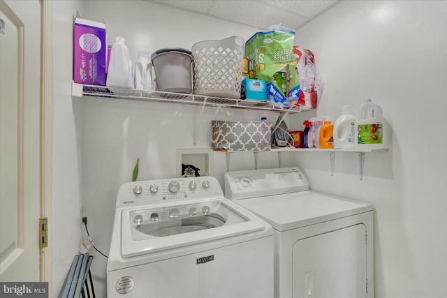 765 ROBIN HILL CIR, York, PA 17404
