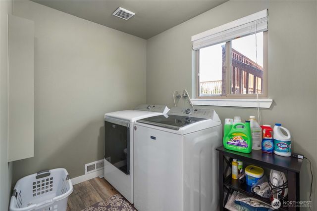 11719 8th Street E, Edgewood, WA 98372