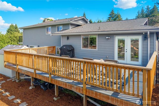 11719 8th Street E, Edgewood, WA 98372