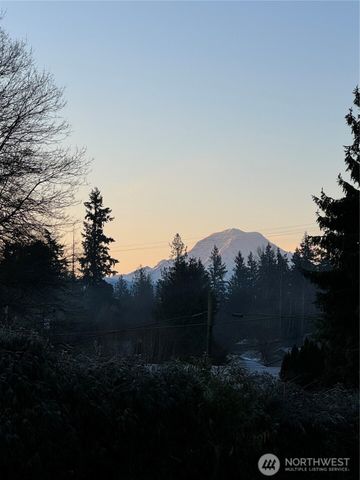 11719 8th Street E, Edgewood, WA 98372