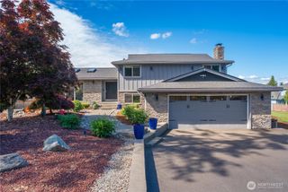 11719 8th Street E, Edgewood, WA 98372