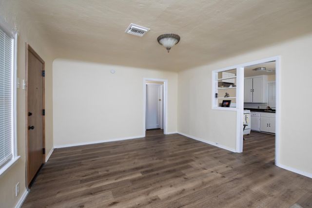 4777 E Shields Avenue, Fresno, CA 93726