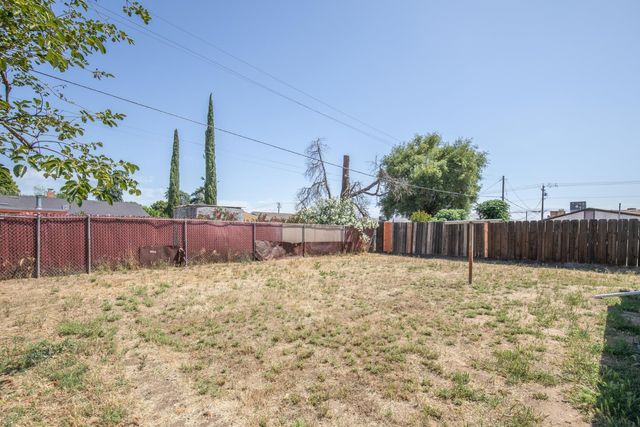4777 E Shields Avenue, Fresno, CA 93726