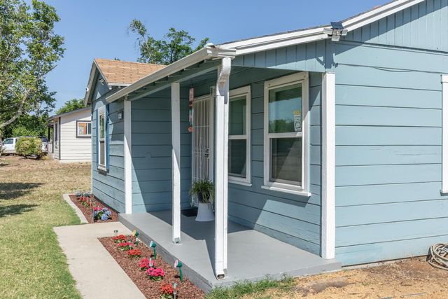 4777 E Shields Avenue, Fresno, CA 93726