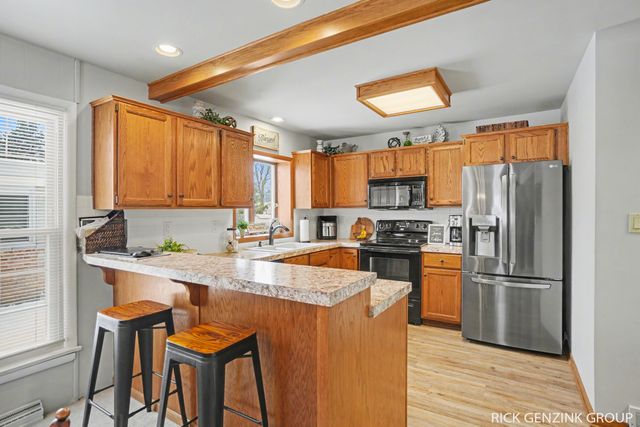 101 E 33rd Street, Holland City, MI 49423