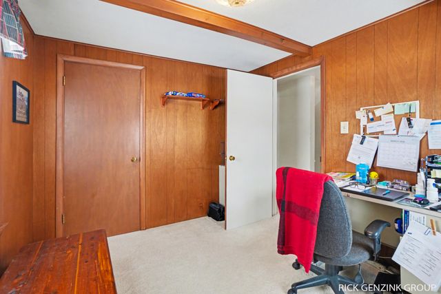 101 E 33rd Street, Holland City, MI 49423