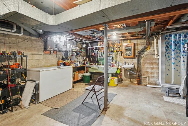 101 E 33rd Street, Holland City, MI 49423